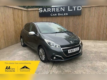 Used Peugeot 208 2016 for sale - 76270385: Photo