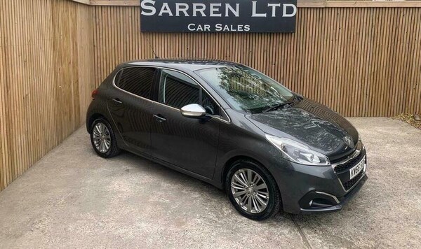 Used Peugeot 208 2016 for sale - 76270385: Photo 25