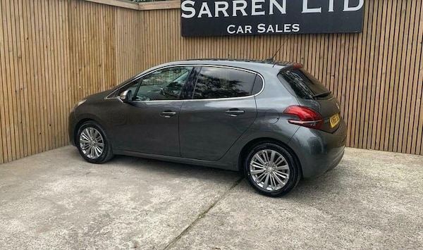 Used Peugeot 208 2016 for sale - 76270385: Photo 31