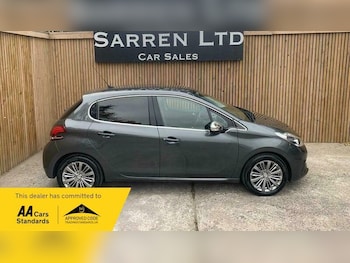 Used Peugeot 208 2016 for sale - 76270385: Photo