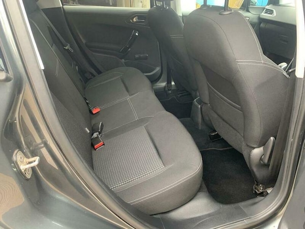Used Peugeot 208 2016 for sale - 76270385: Photo 42