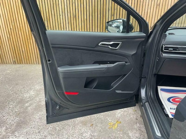 Used Kia Sportage 2023 for sale - 76306599: Photo 35