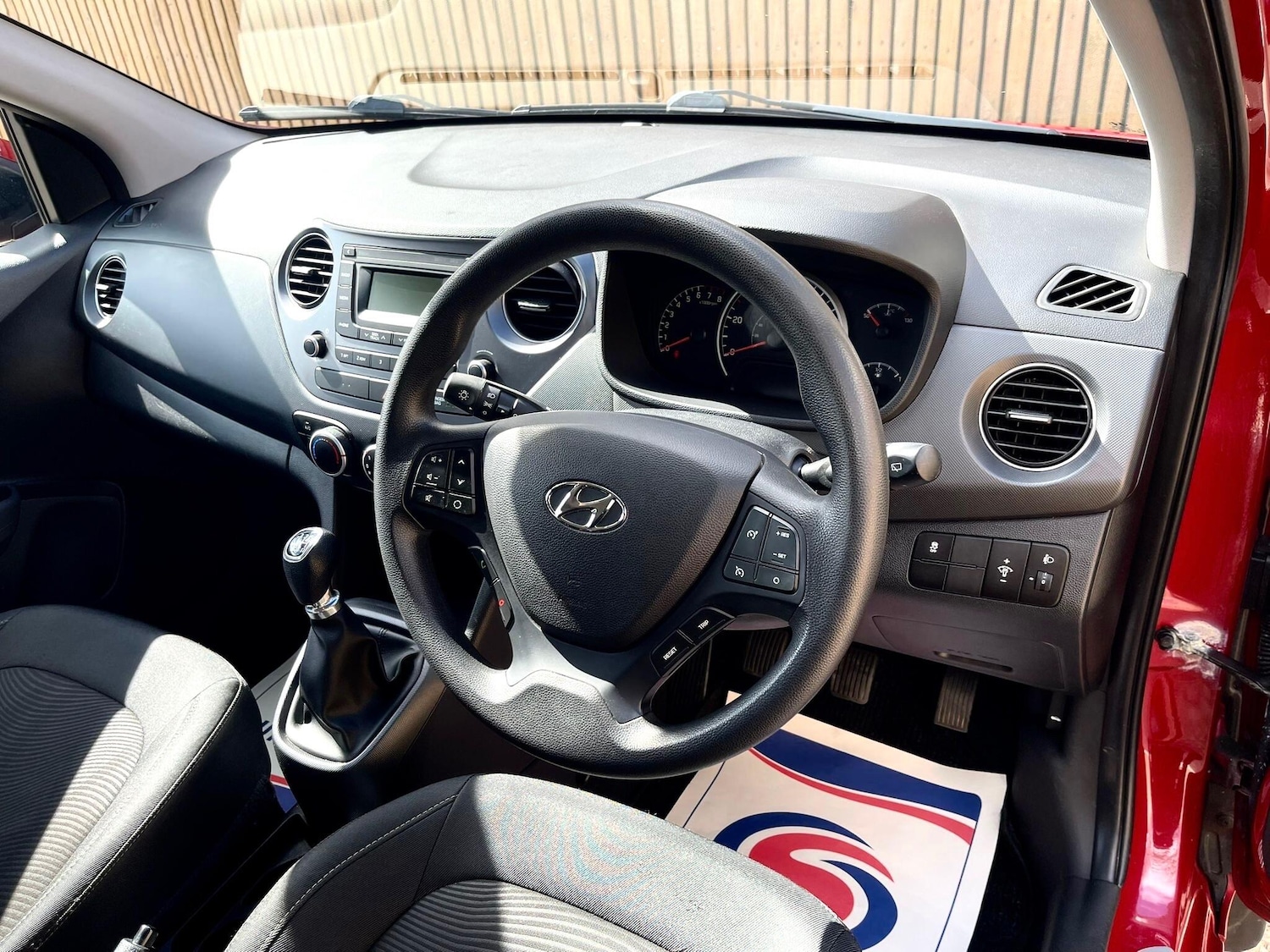 Used Hyundai i10 2018 for sale - 78127507: Photo 39