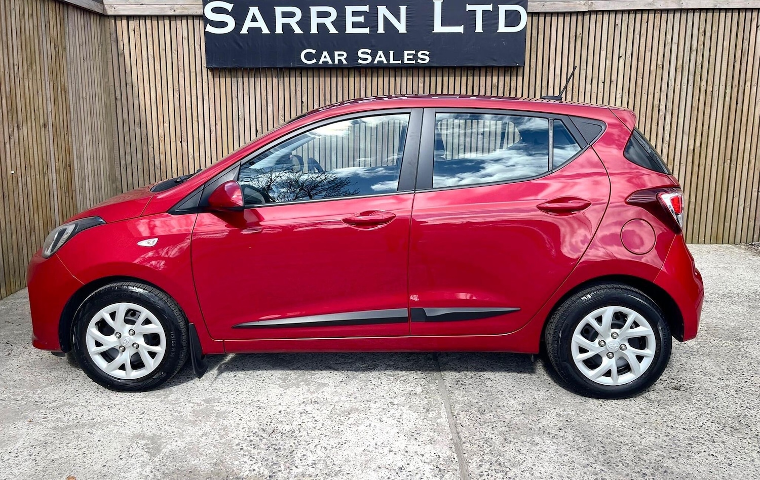 Used Hyundai i10 2018 for sale - 78127507: Photo 4