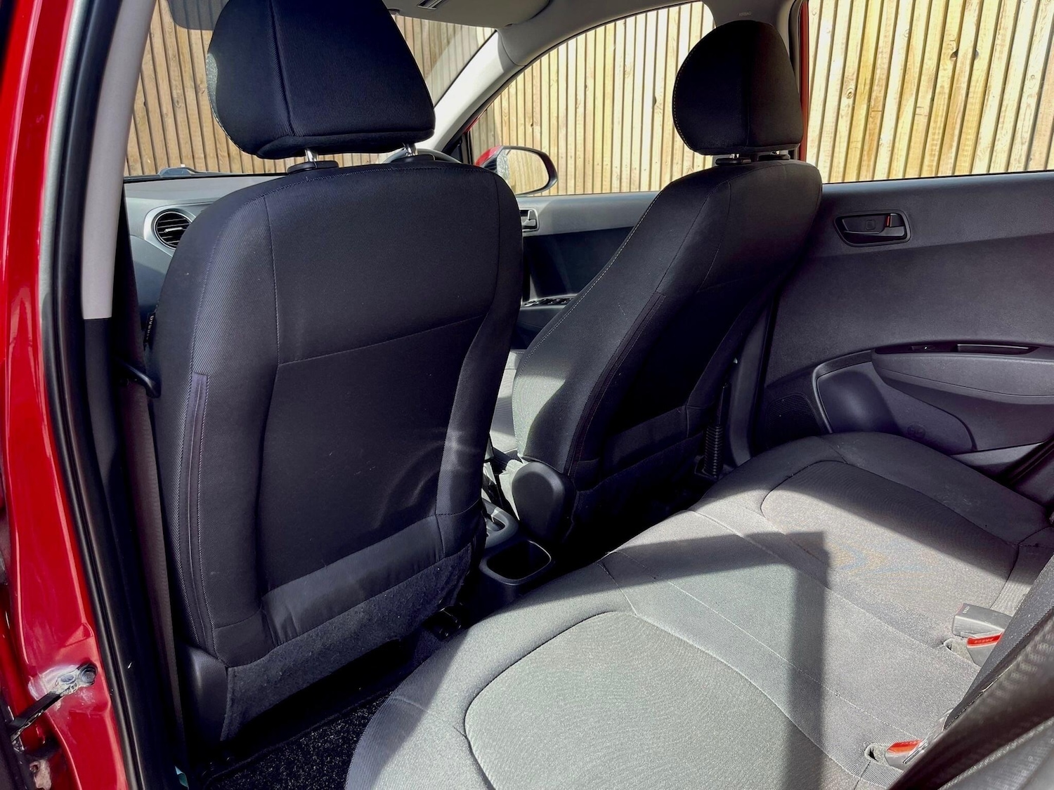 Used Hyundai i10 2018 for sale - 78127507: Photo 41