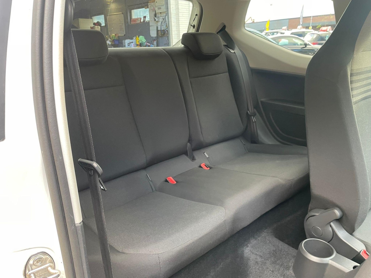 Used Volkswagen up! 2018 for sale - 76377255: Photo 28