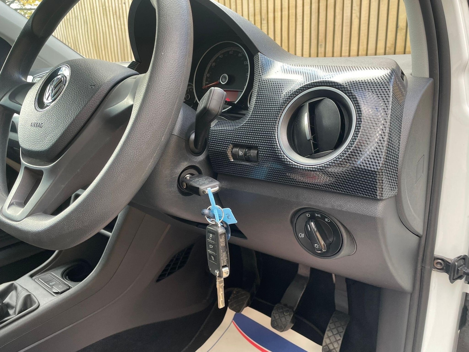 Used Volkswagen up! 2018 for sale - 76377255: Photo 32