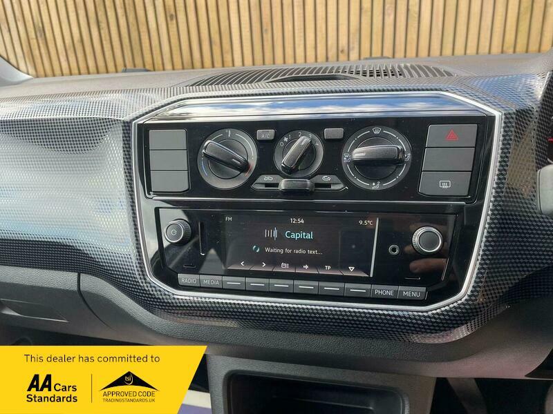 Used Volkswagen up! 2018 for sale - 76377255: Photo 4