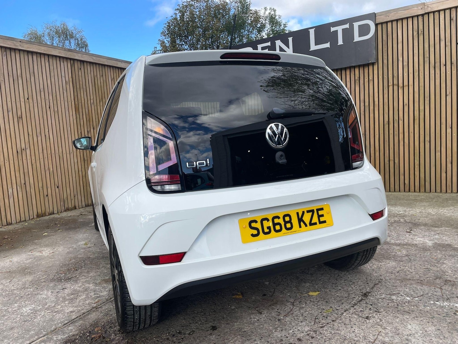 Used Volkswagen up! 2018 for sale - 76377255: Photo 51