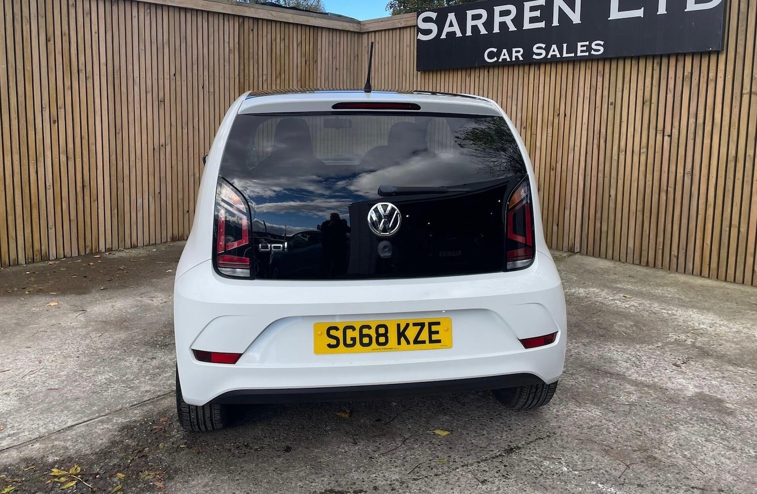 Used Volkswagen up! 2018 for sale - 76377255: Photo 6