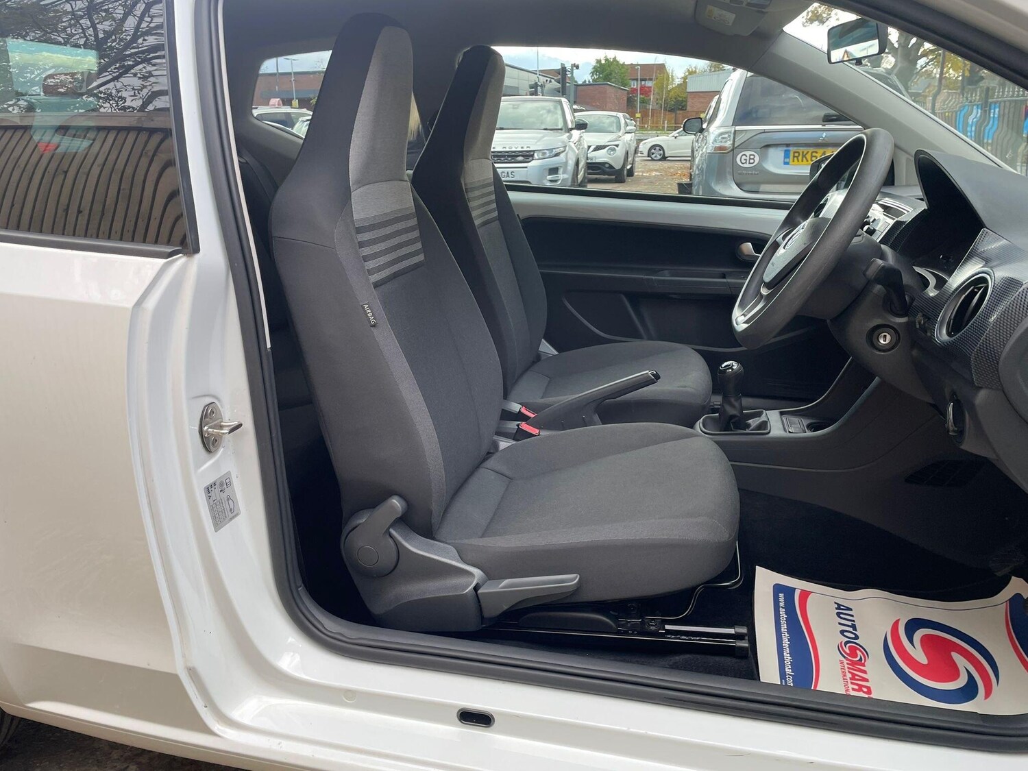 Used Volkswagen up! 2018 for sale - 76377255: Photo 9