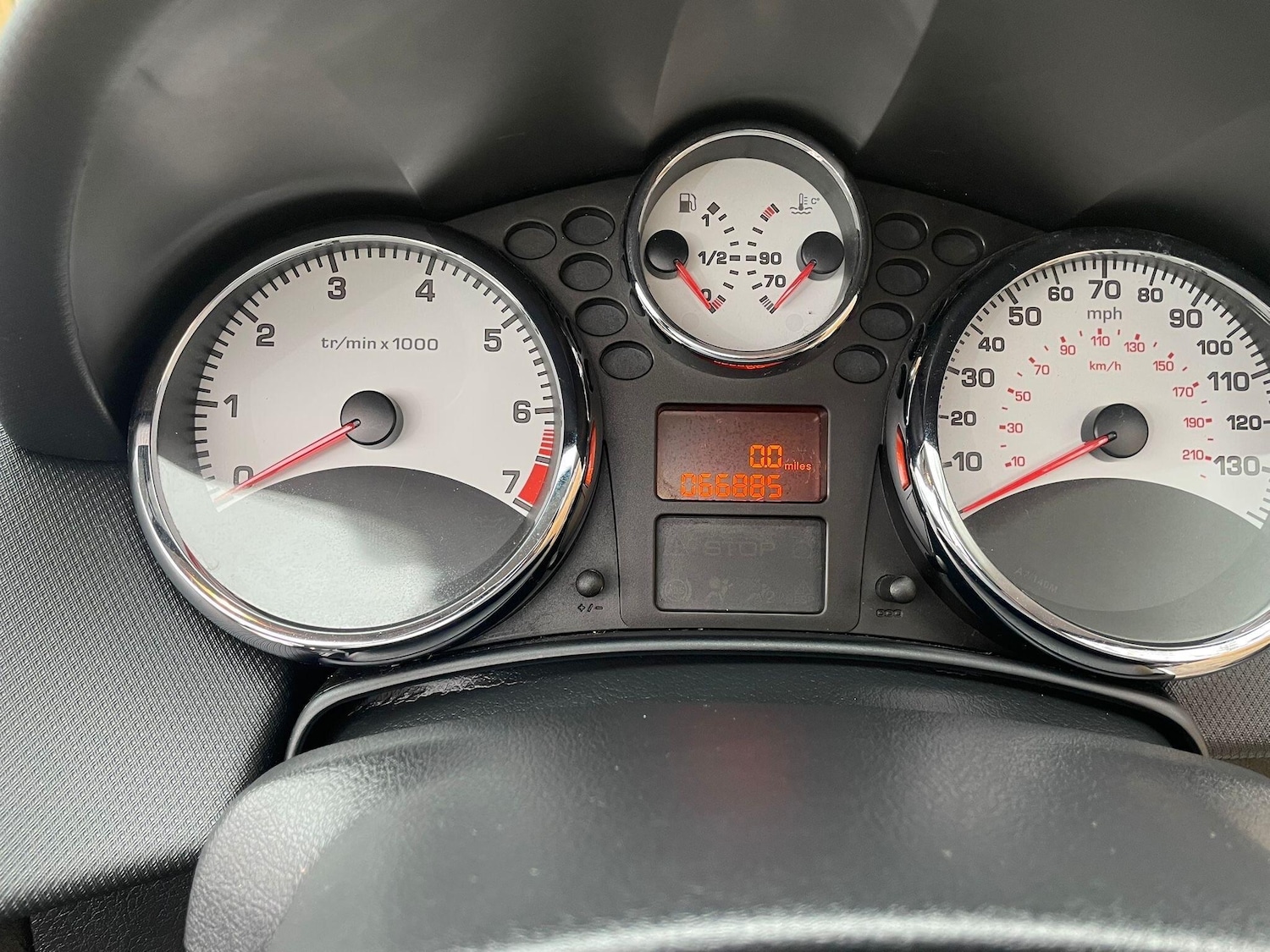 Used Peugeot 207 2010 for sale - 76667237: Photo 12