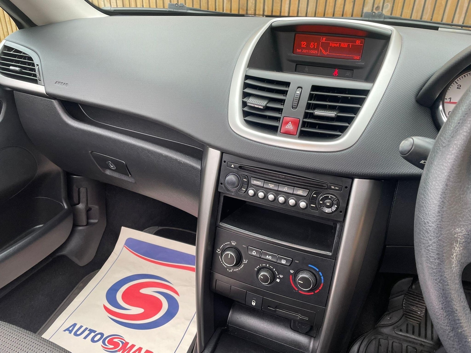 Used Peugeot 207 2010 for sale - 76667237: Photo 13