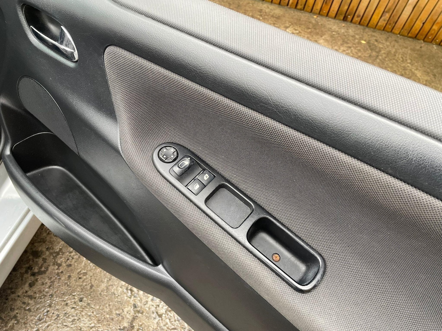 Used Peugeot 207 2010 for sale - 76667237: Photo 14