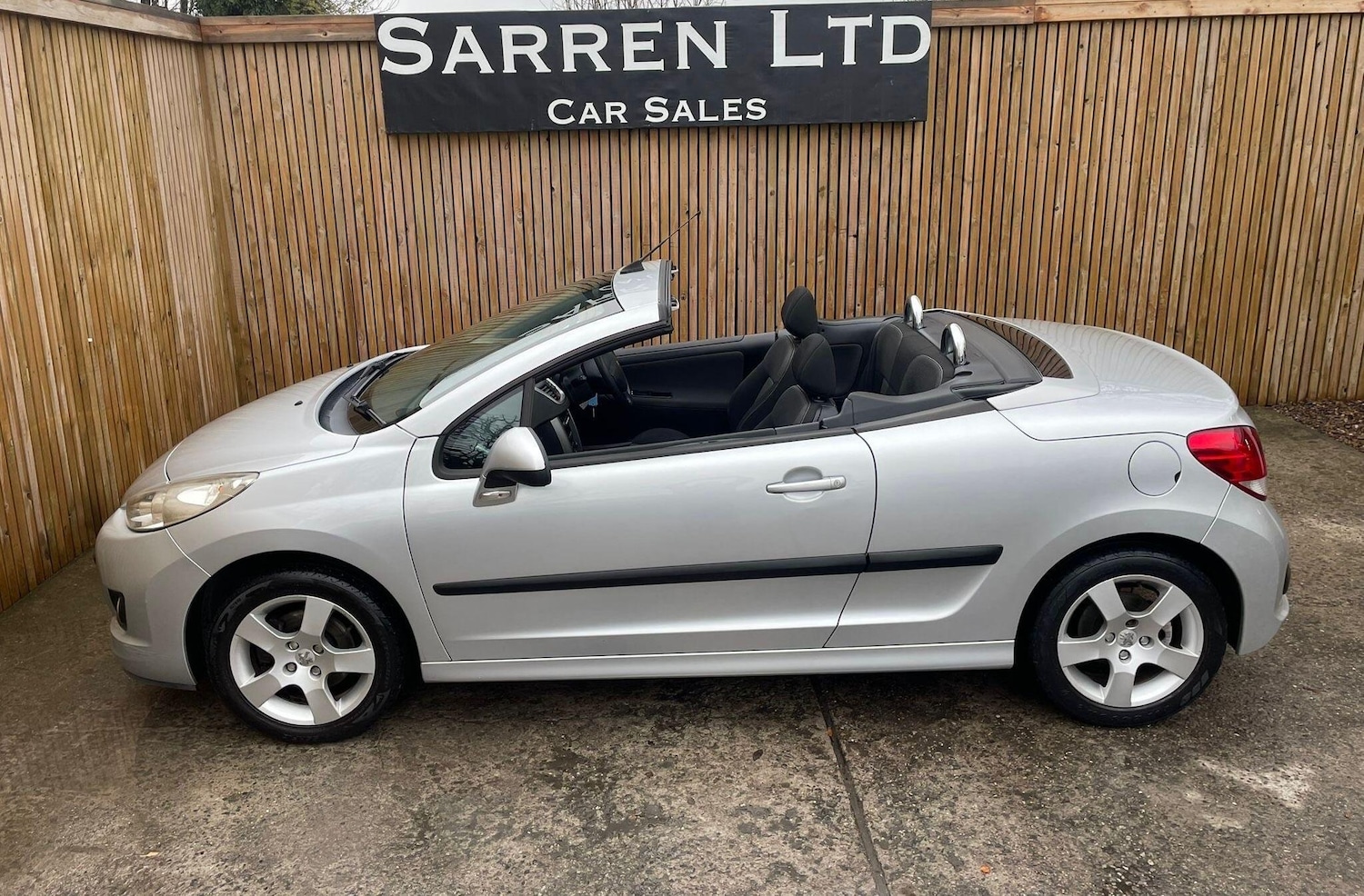 Used Peugeot 207 2010 for sale - 76667237: Photo 37