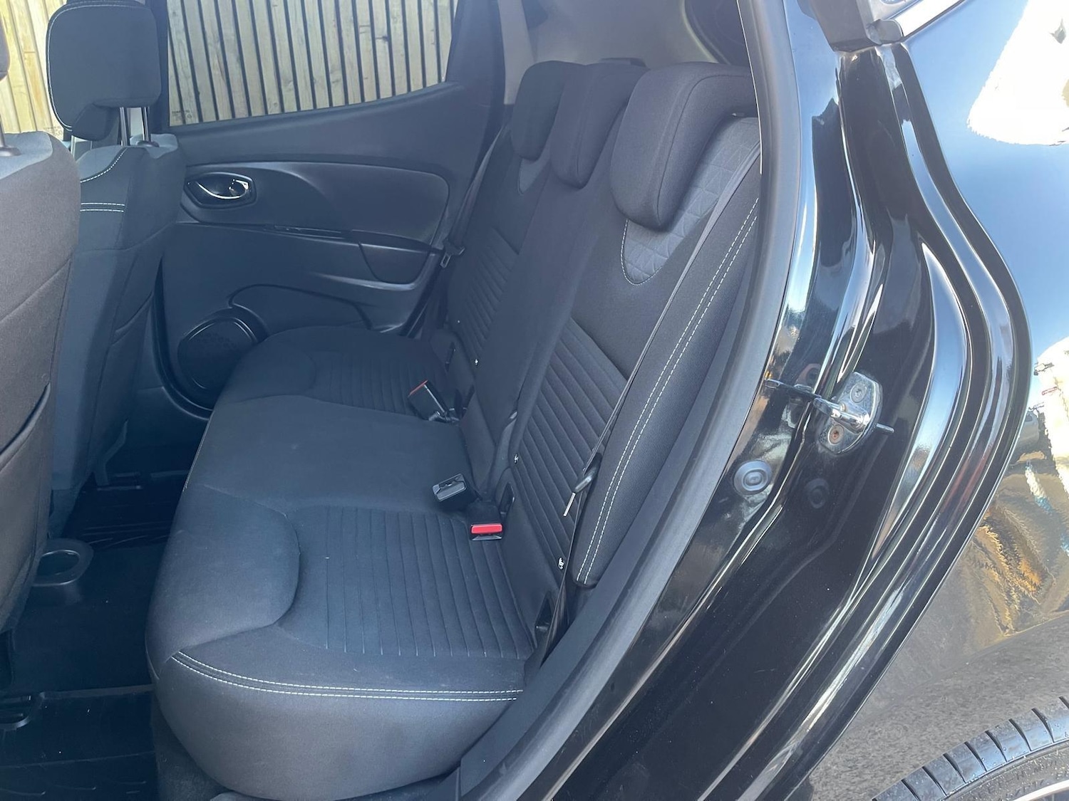 Used Renault Clio for sale - 77926079: Photo 11