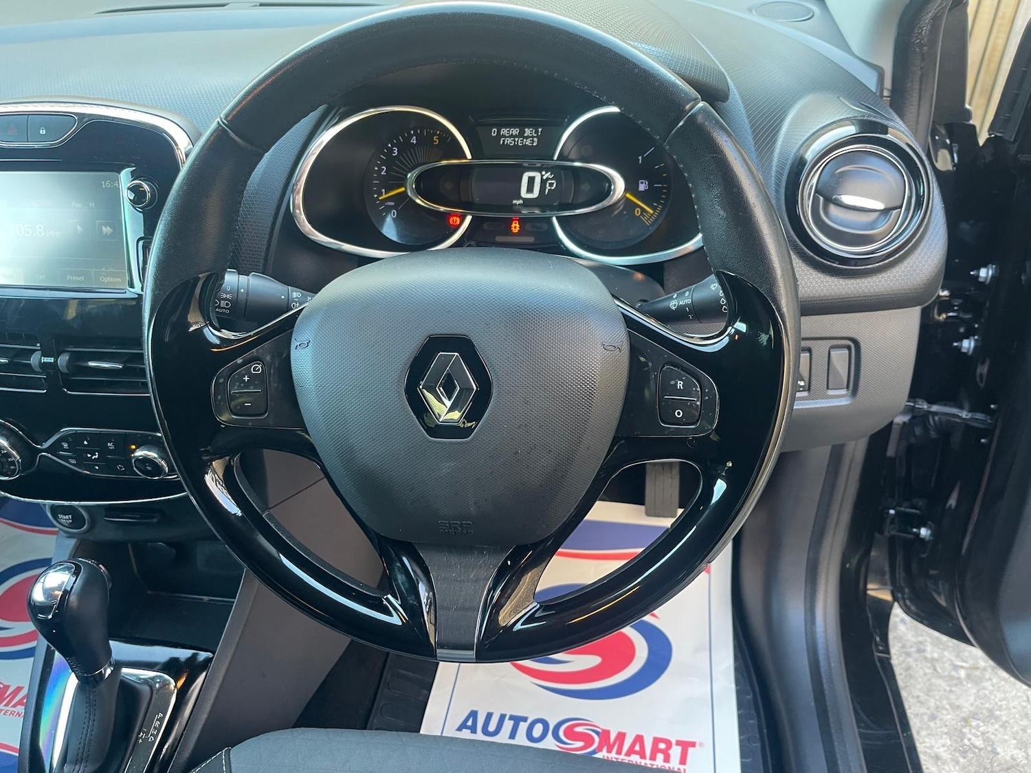 Used Renault Clio for sale - 77926079: Photo 12