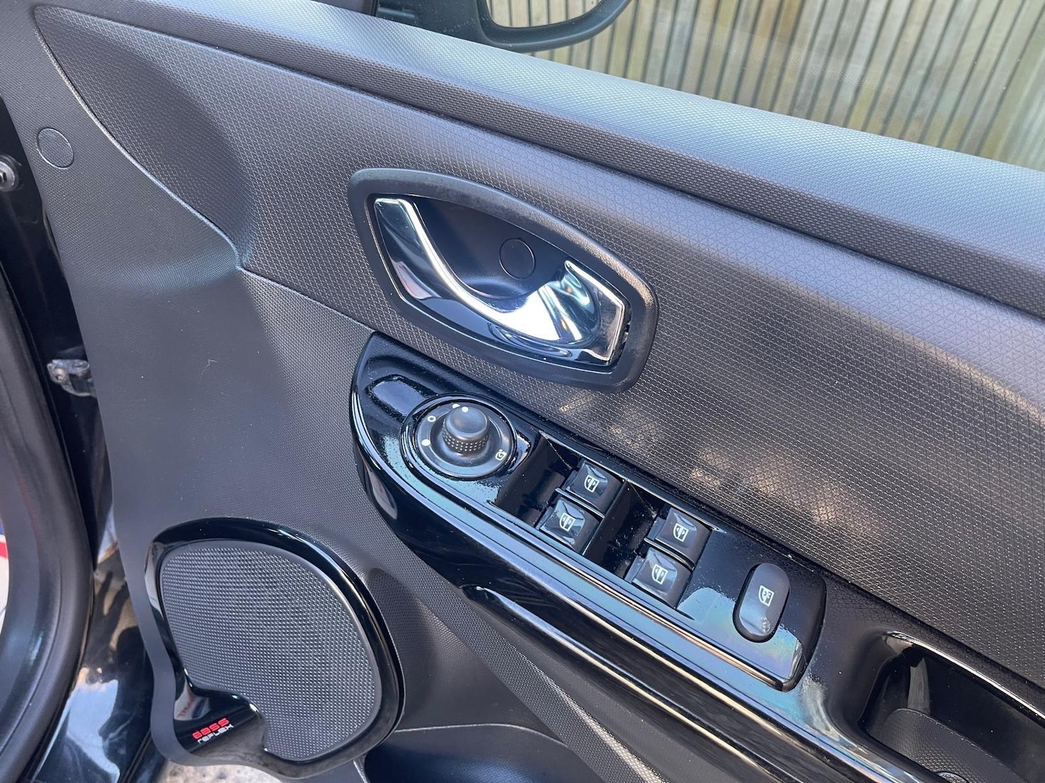 Used Renault Clio for sale - 77926079: Photo 14