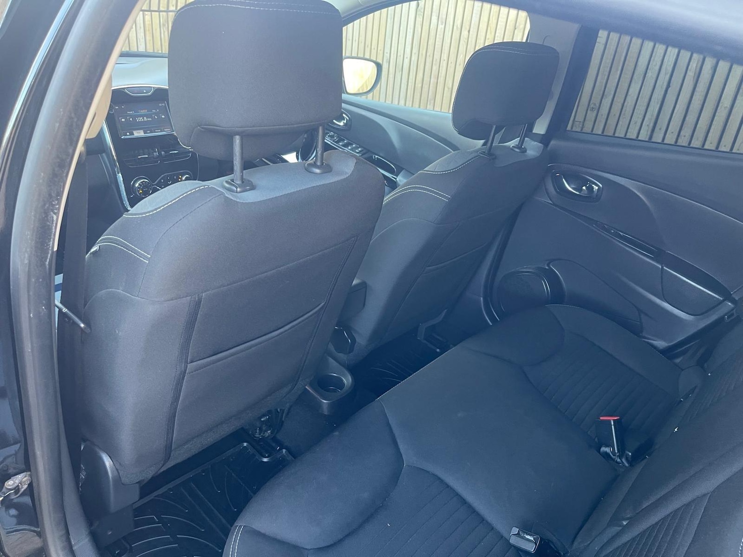 Used Renault Clio for sale - 77926079: Photo 30