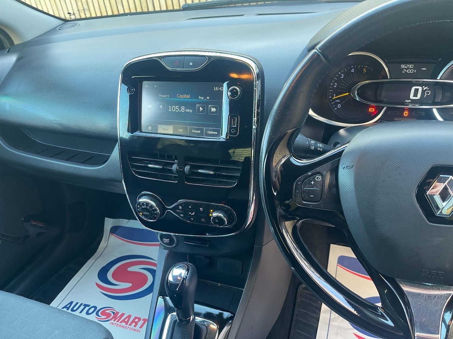 Used Renault Clio for sale - 77926079: Photo 34