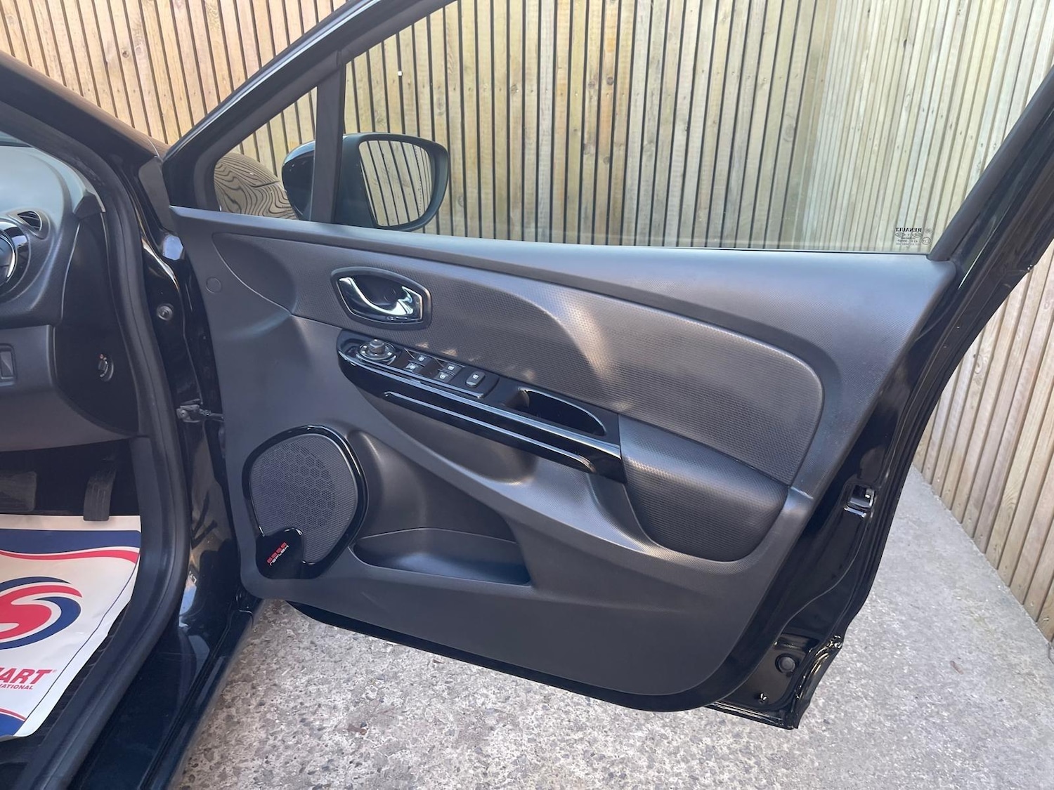 Used Renault Clio for sale - 77926079: Photo 37