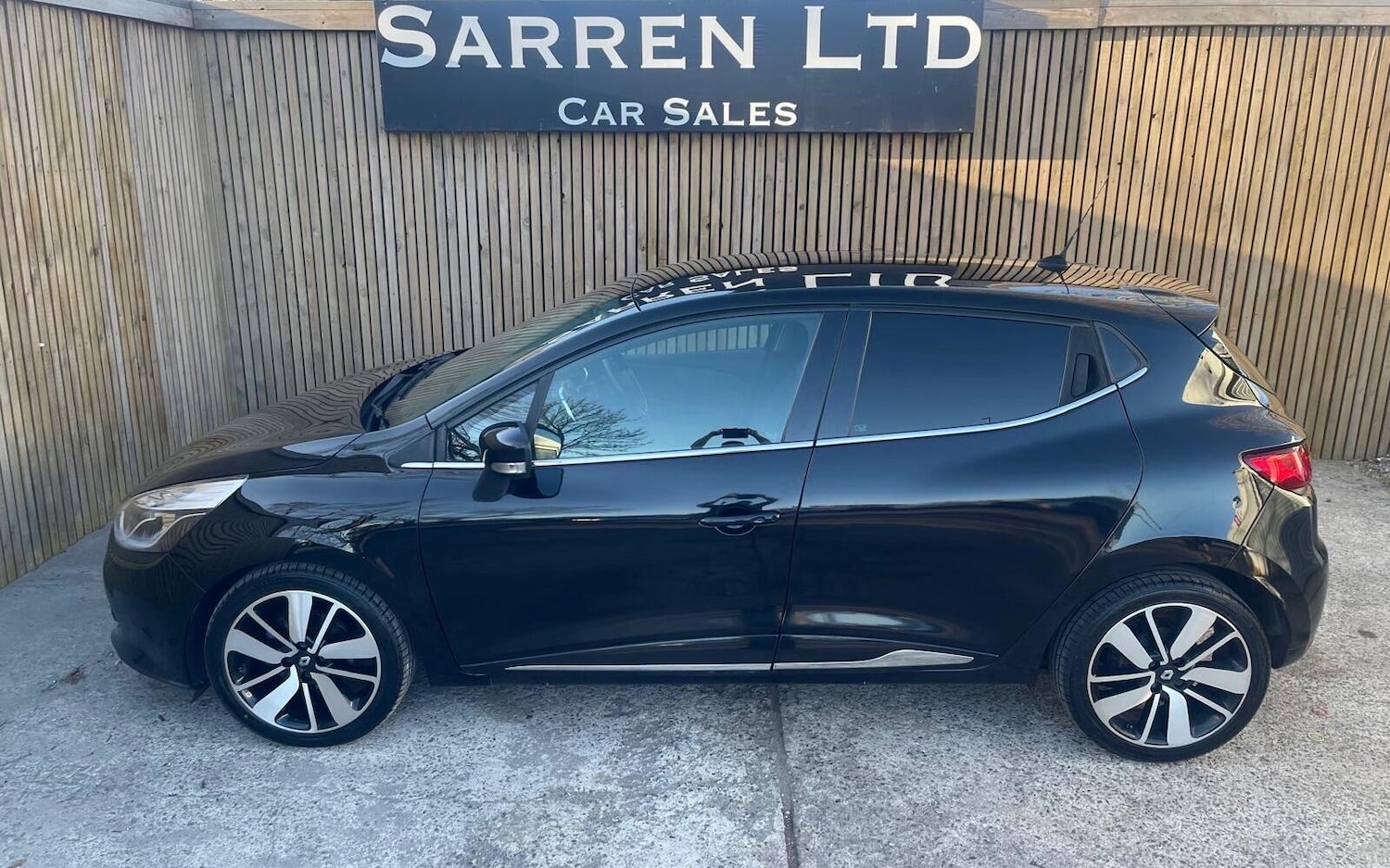 Used Renault Clio for sale - 77926079: Photo 39