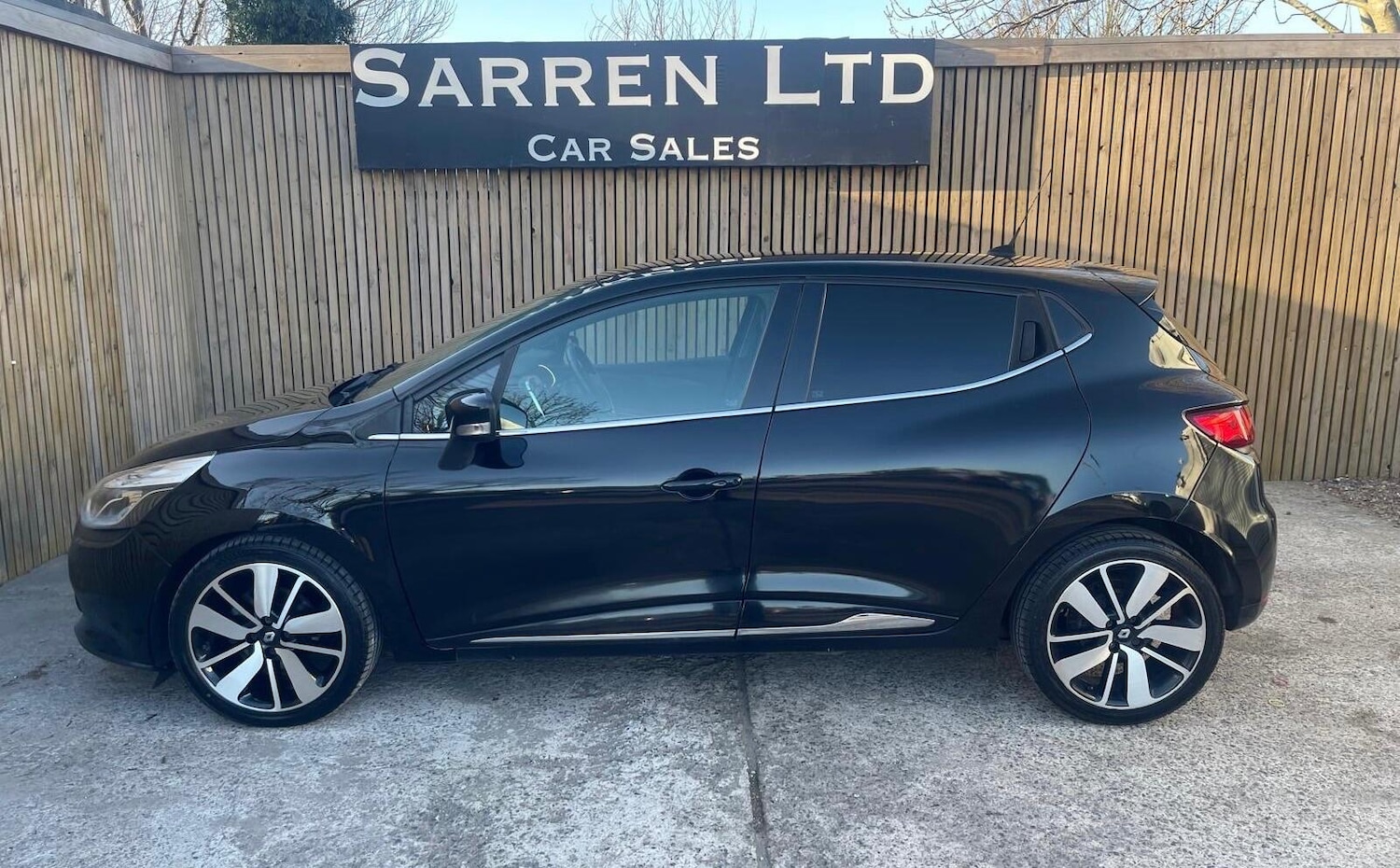 Used Renault Clio for sale - 77926079: Photo 4