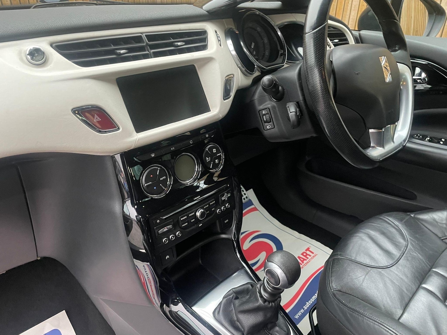 Used Citroen DS3 2012 for sale - 77852885: Photo 42