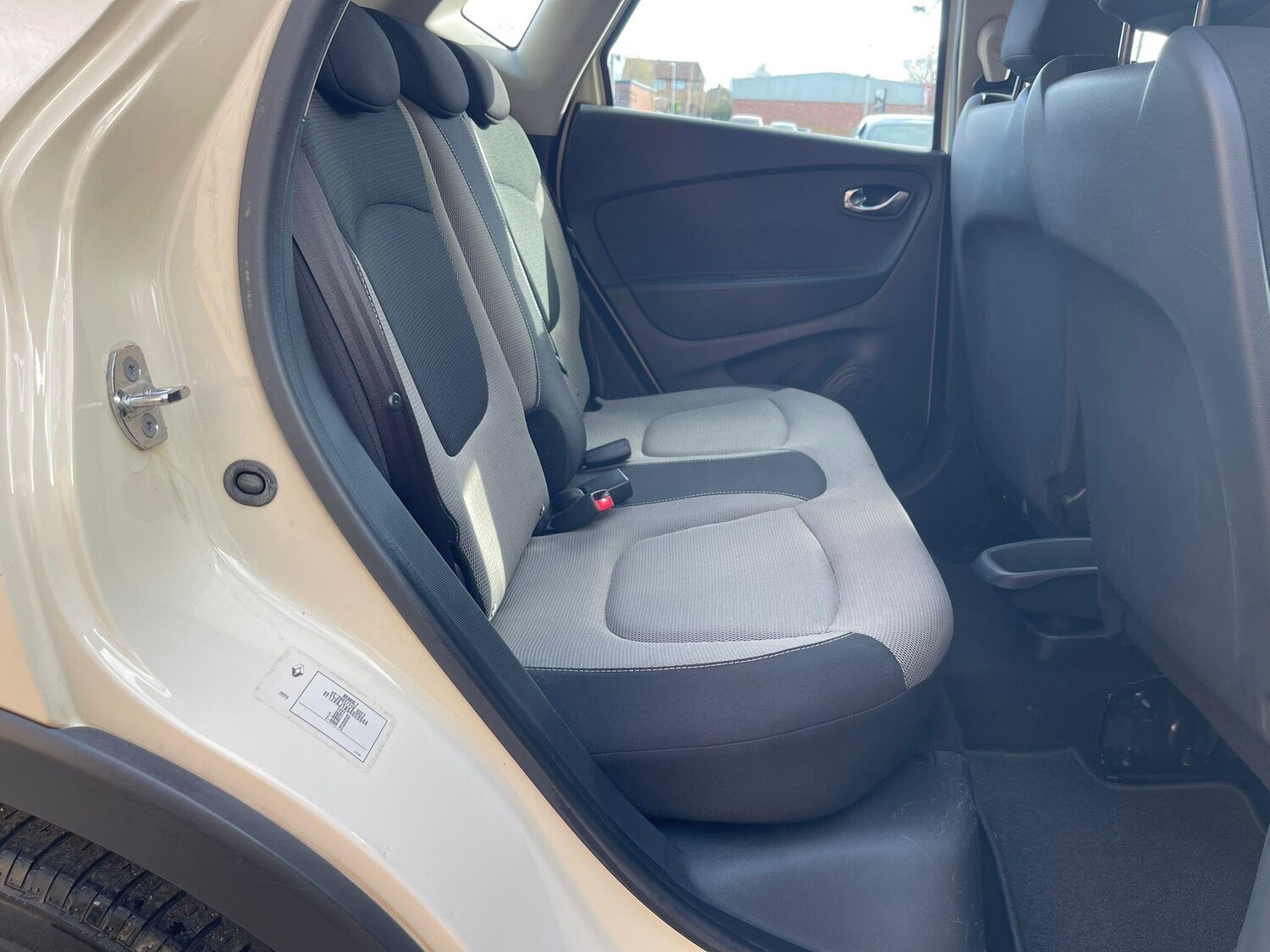 Used Renault Captur 2015 for sale - 77909028: Photo 44