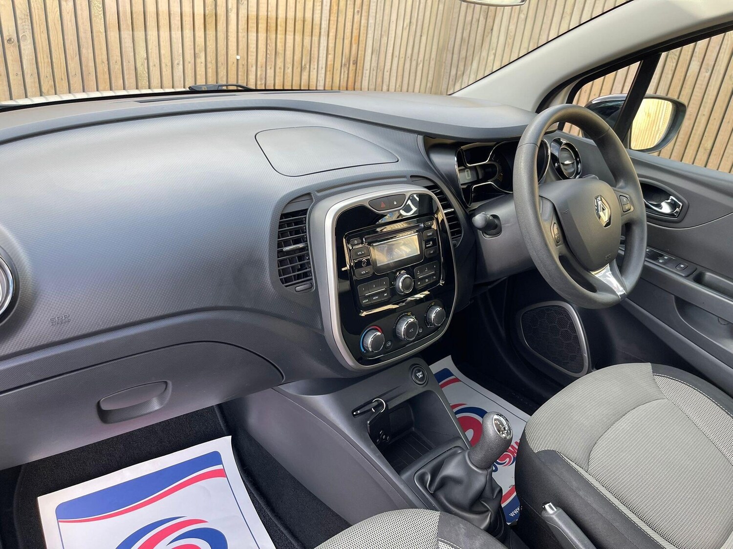 Used Renault Captur 2015 for sale - 77909028: Photo 49