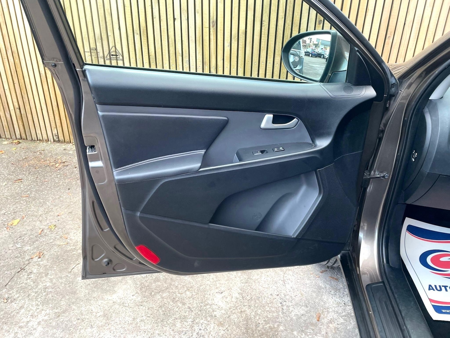 Used Kia Sportage 2011 for sale - 76388505: Photo 43