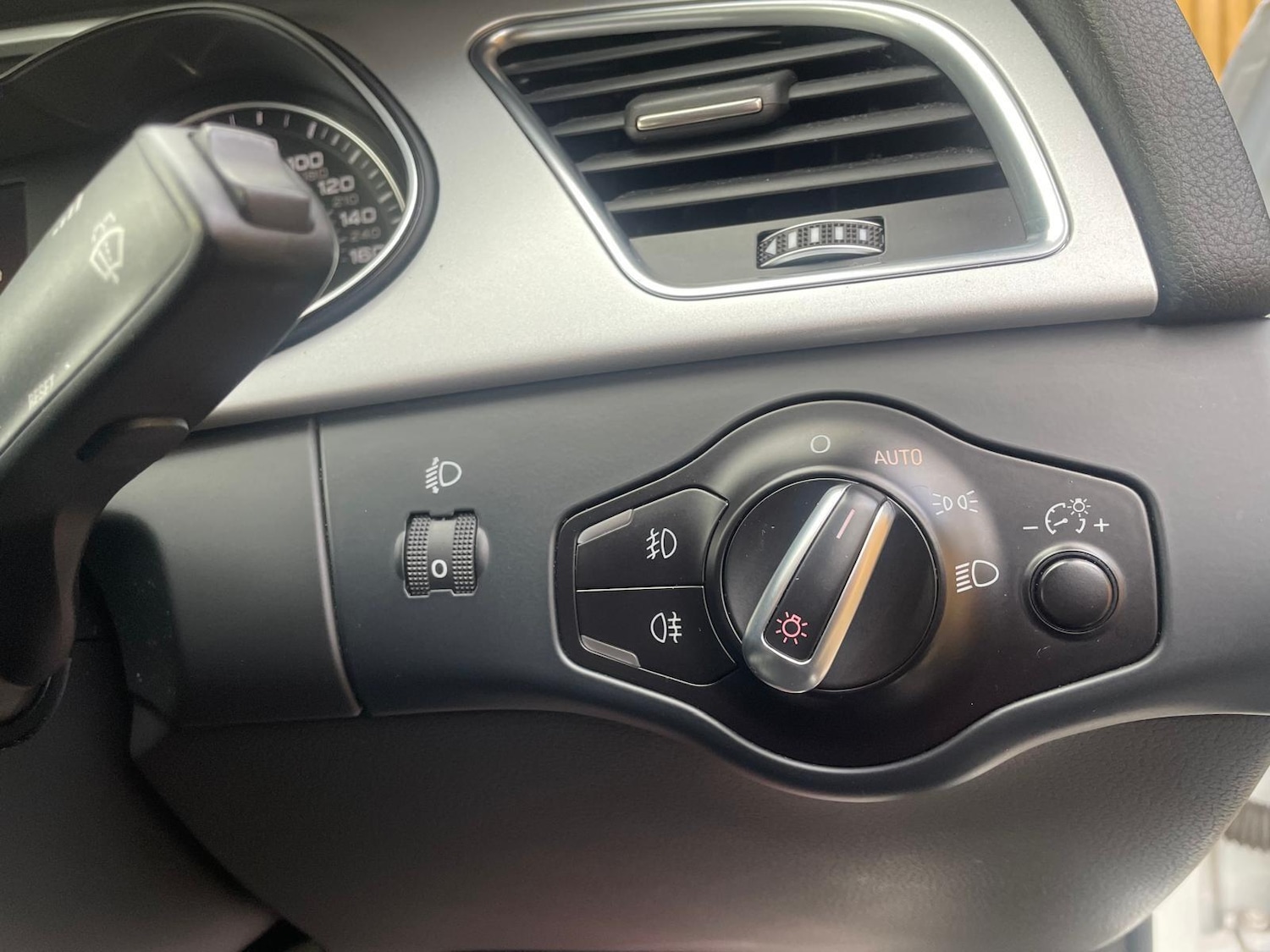 Used Audi A4 2015 for sale - 76409367: Photo 25