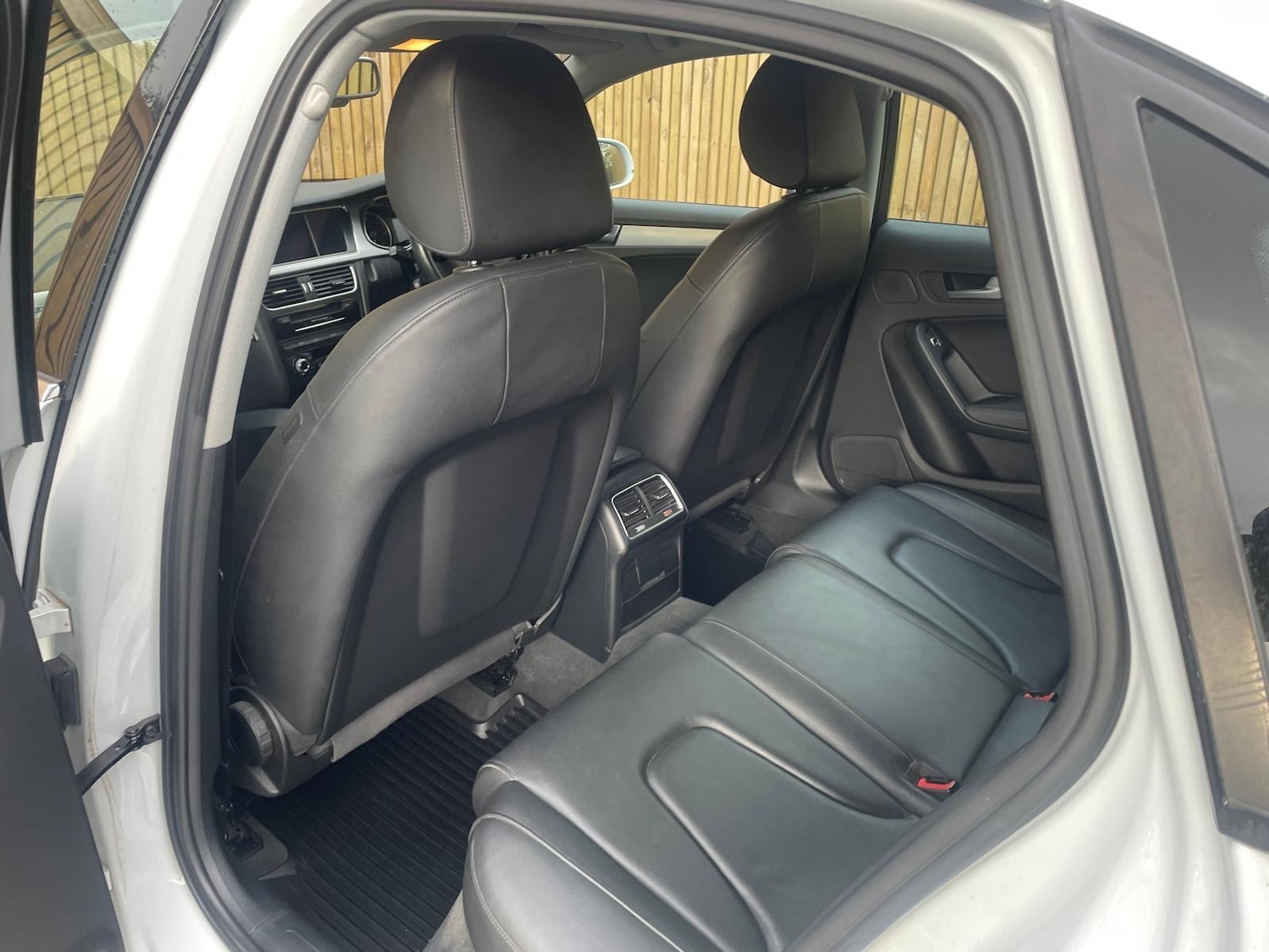 Used Audi A4 2015 for sale - 76409367: Photo 36