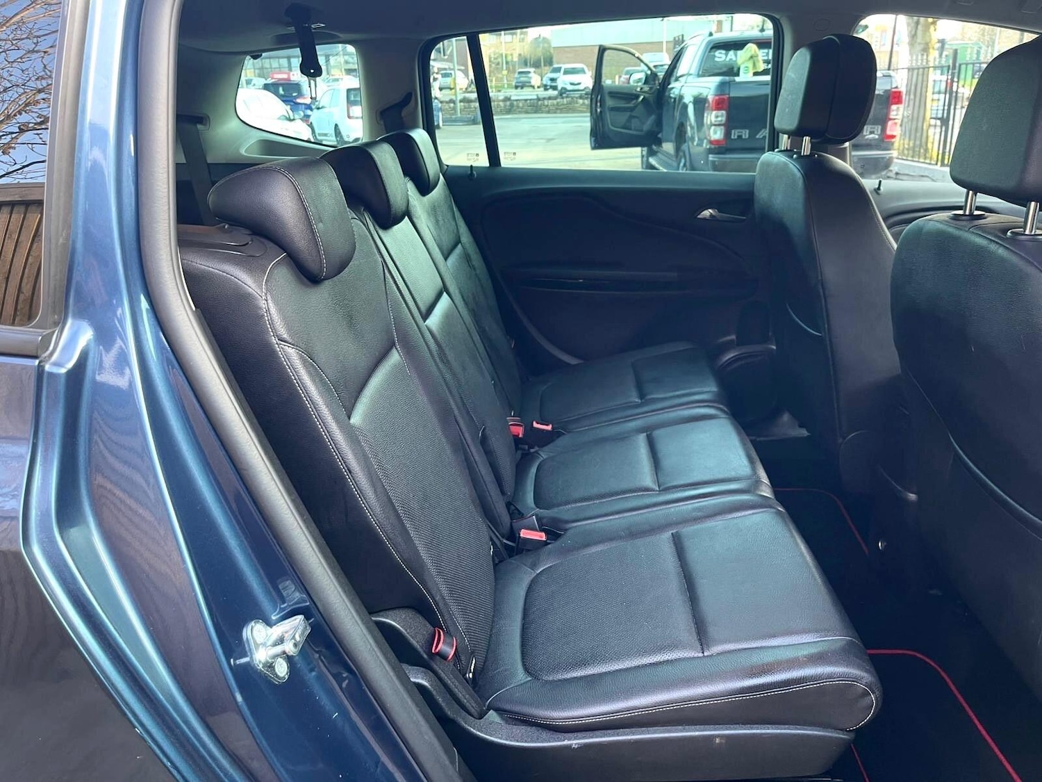 Used Vauxhall Zafira 2015 for sale - 77982470: Photo 11