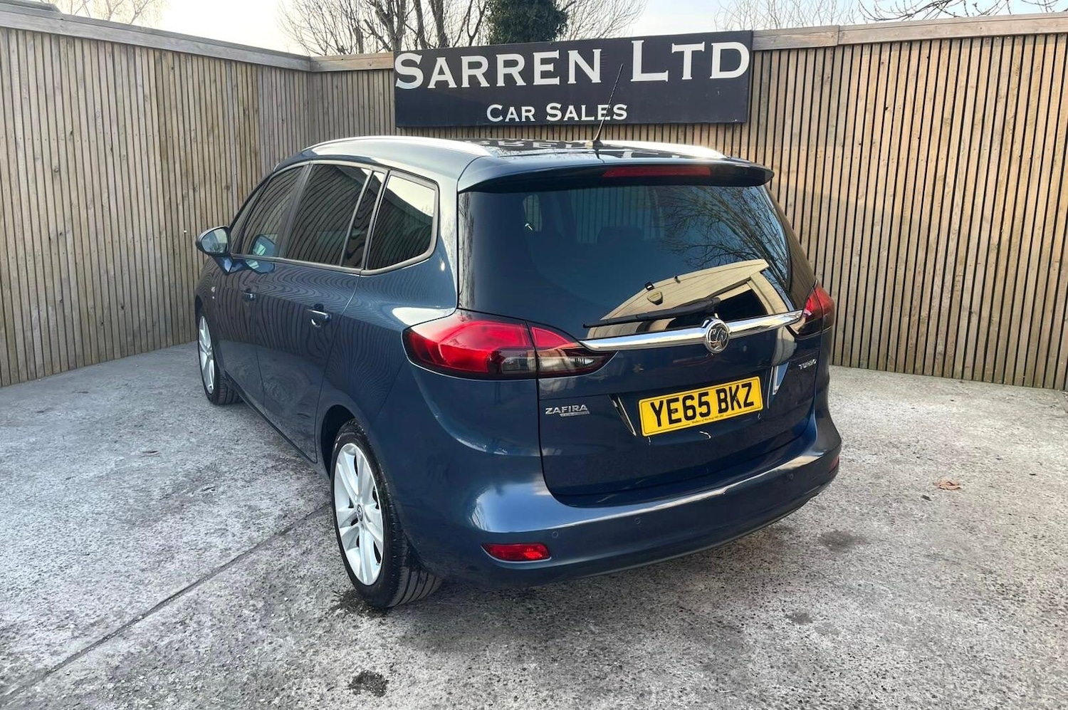 Used Vauxhall Zafira 2015 for sale - 77982470: Photo 2