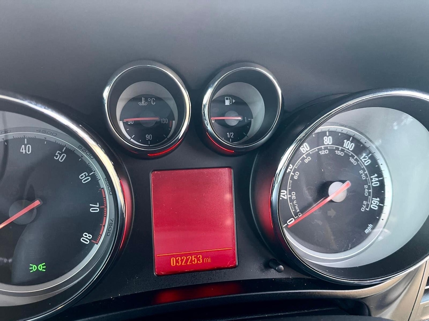 Used Vauxhall Zafira 2015 for sale - 77982470: Photo 27