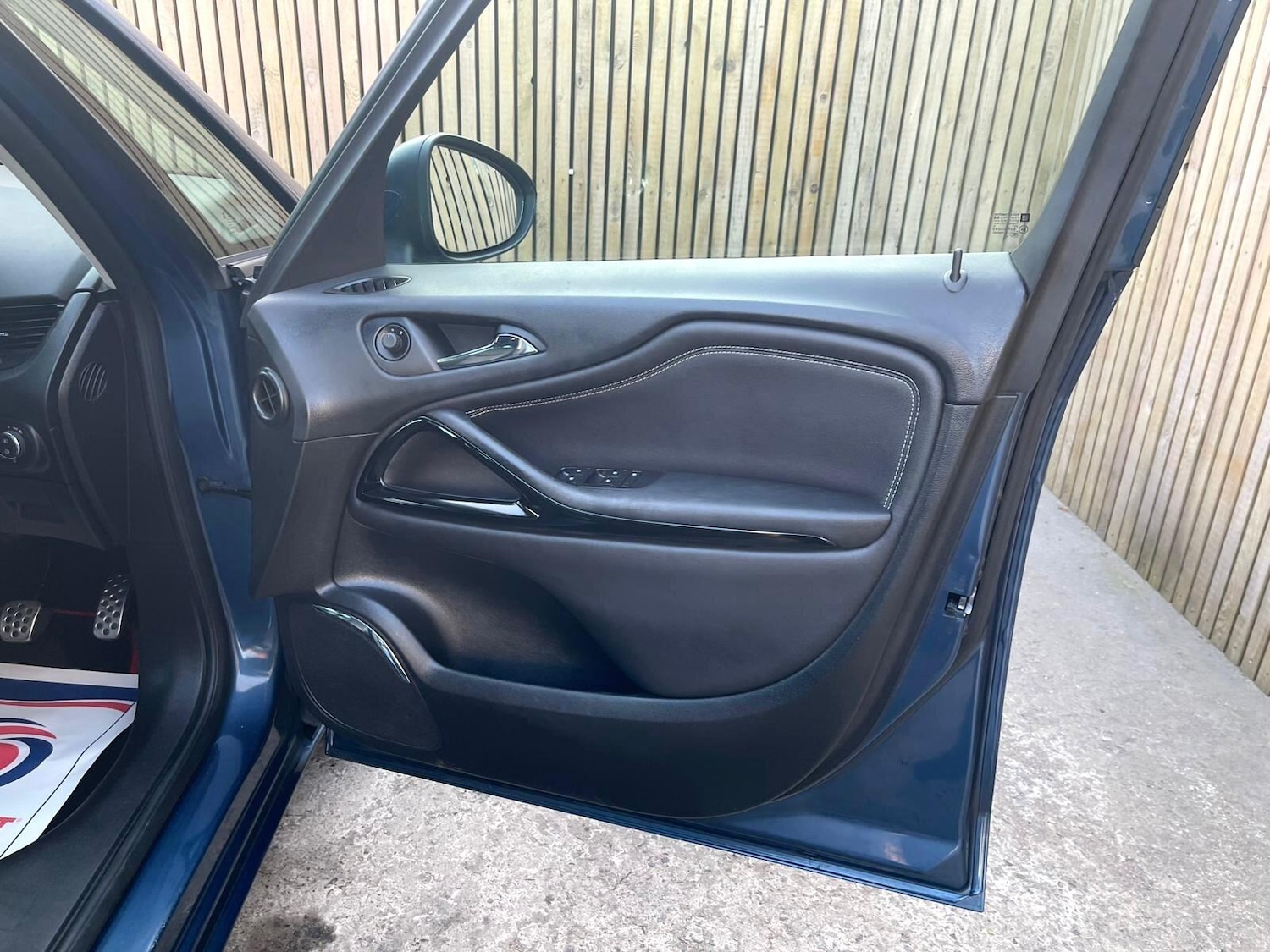 Used Vauxhall Zafira 2015 for sale - 77982470: Photo 47