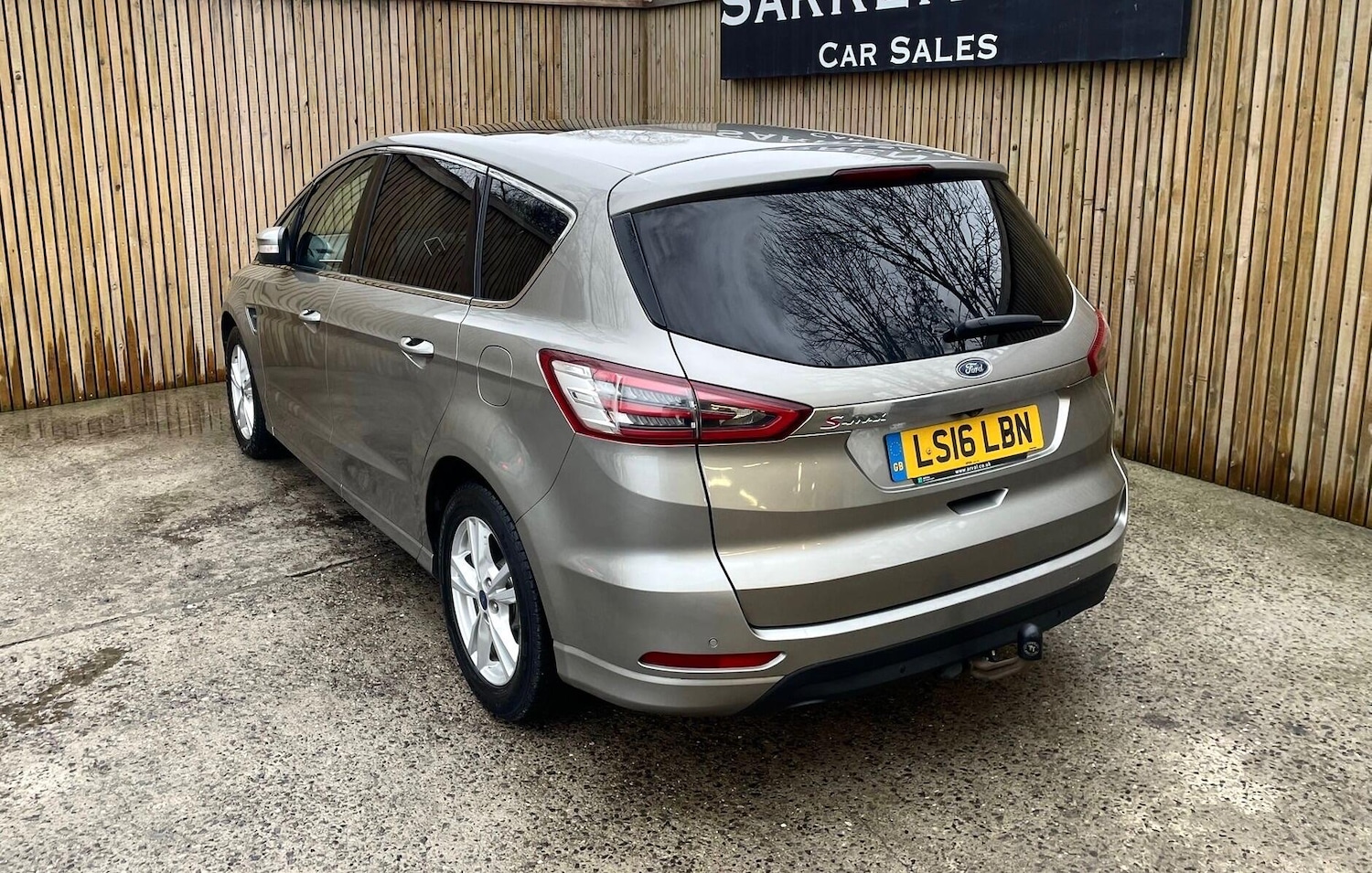 Used Ford S-Max 2016 for sale - 77411359: Photo 2