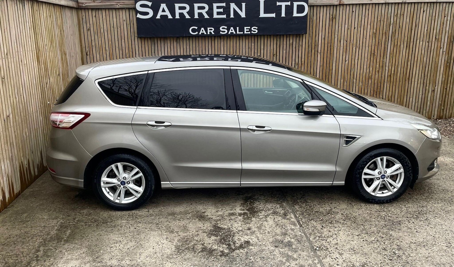 Used Ford S-Max 2016 for sale - 77411359: Photo 3