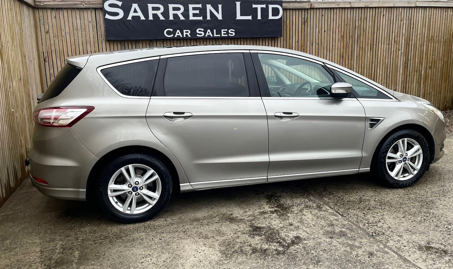 Used Ford S-Max 2016 for sale - 77411359: Photo 32