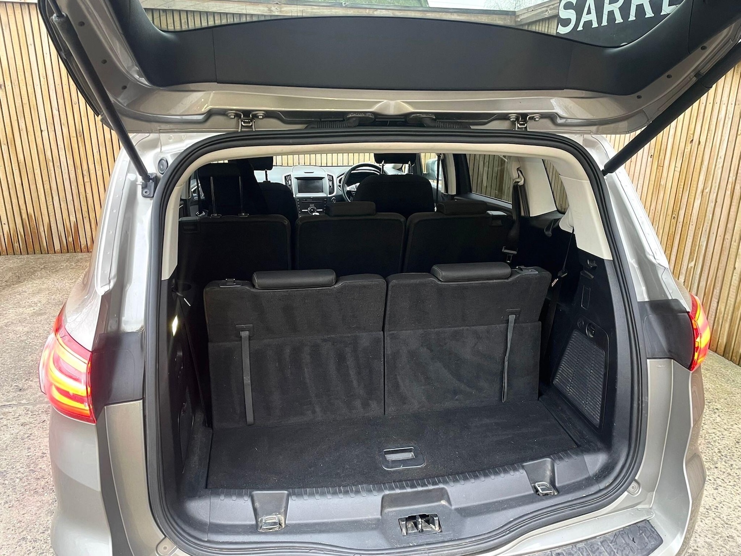 Used Ford S-Max 2016 for sale - 77411359: Photo 9