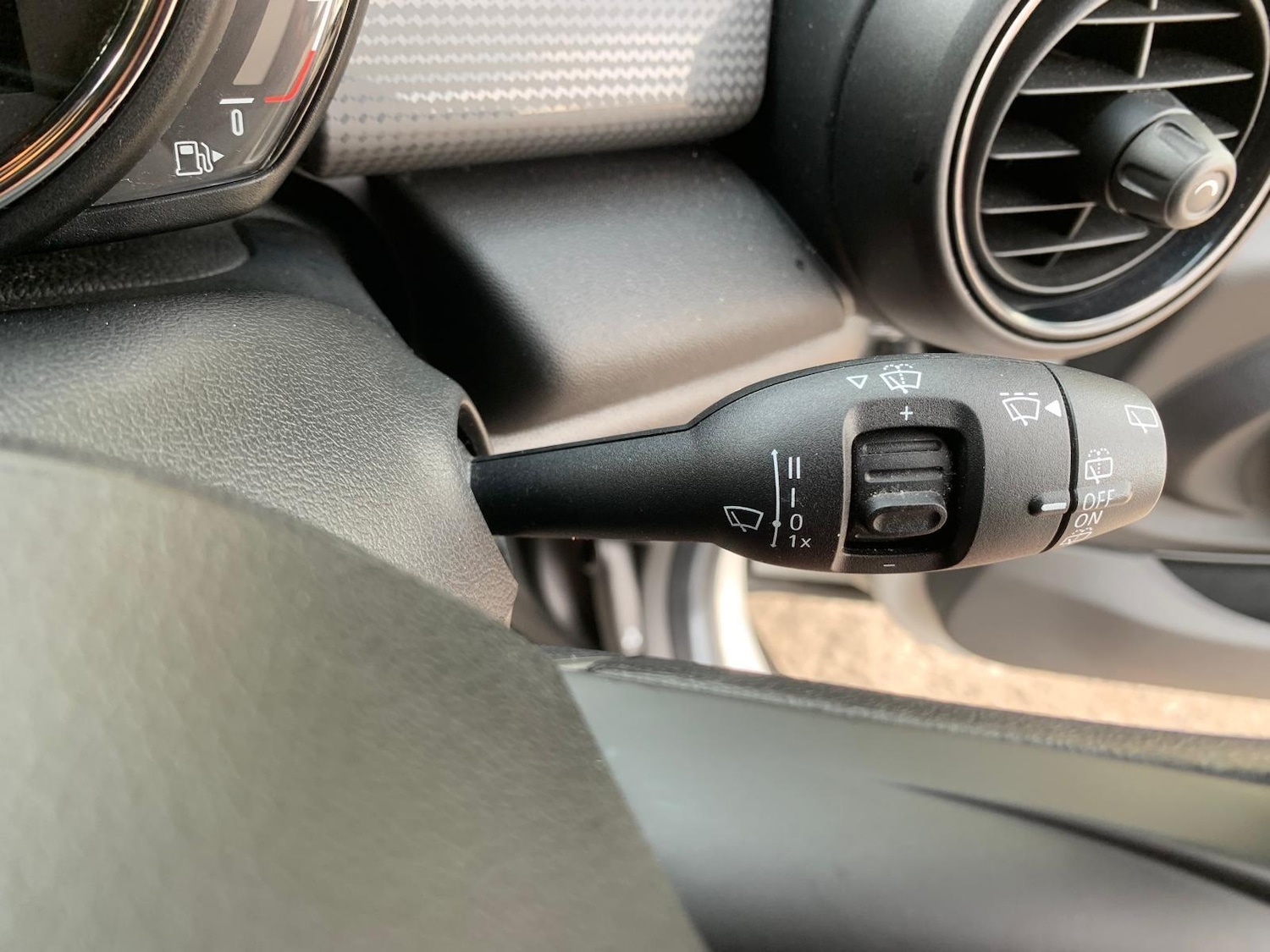 Used MINI Hatch 2018 for sale - 76801637: Photo 27