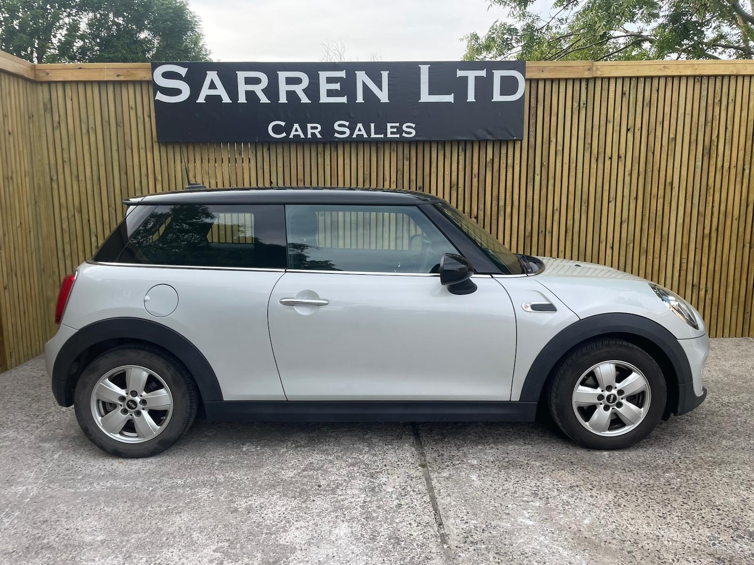 Used MINI Hatch 2018 for sale - 76801637: Photo 3