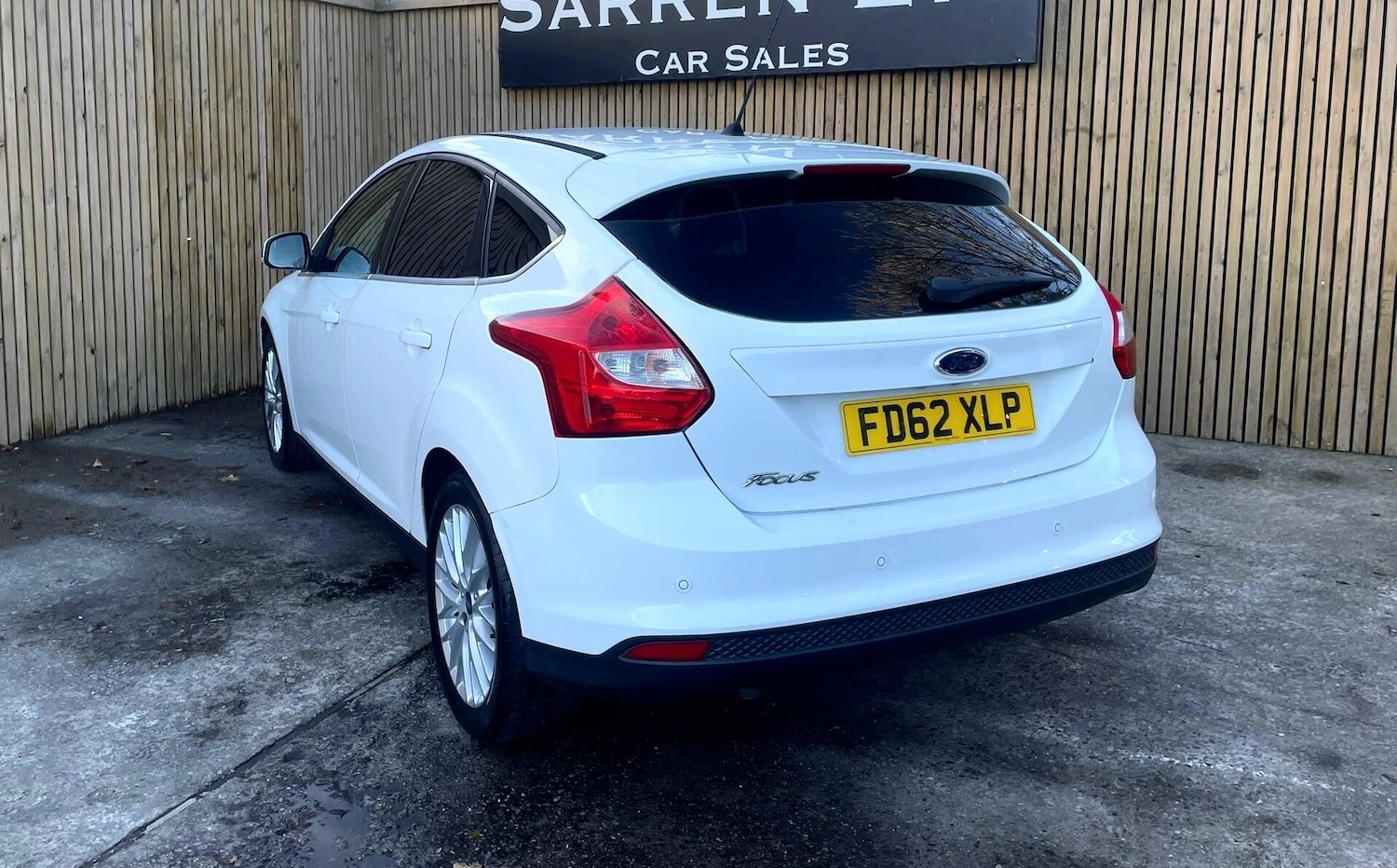 Used Ford Focus 2013 for sale - 76458068: Photo 2