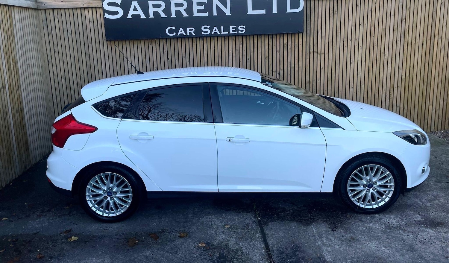 Used Ford Focus 2013 for sale - 76458068: Photo 3