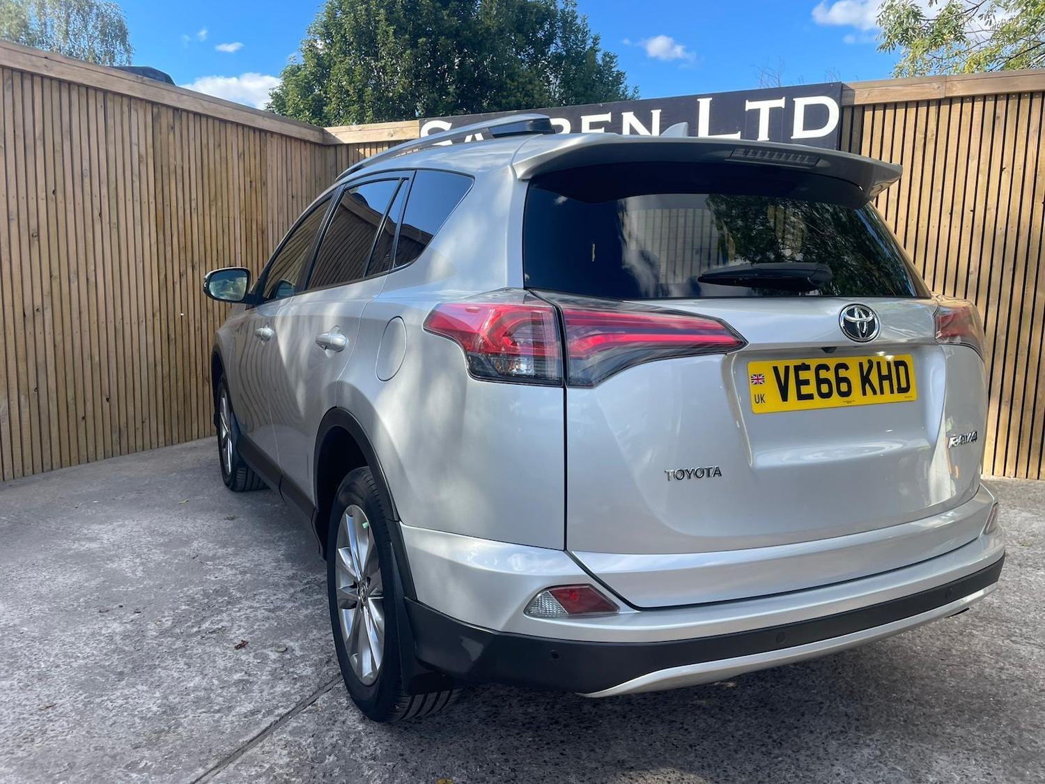 Vehicle 33