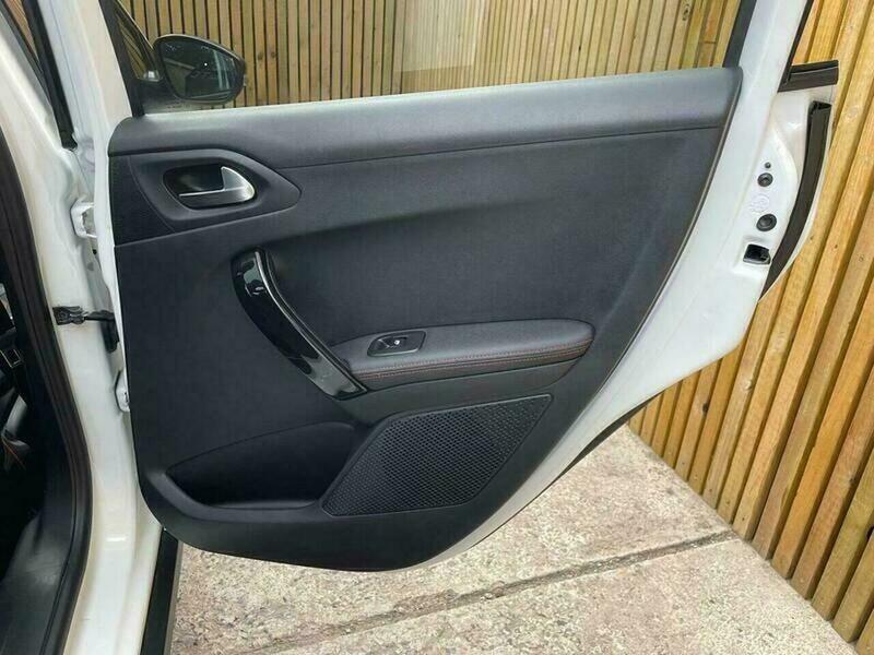 Used Peugeot 2008 2017 for sale - 77067113: Photo 33