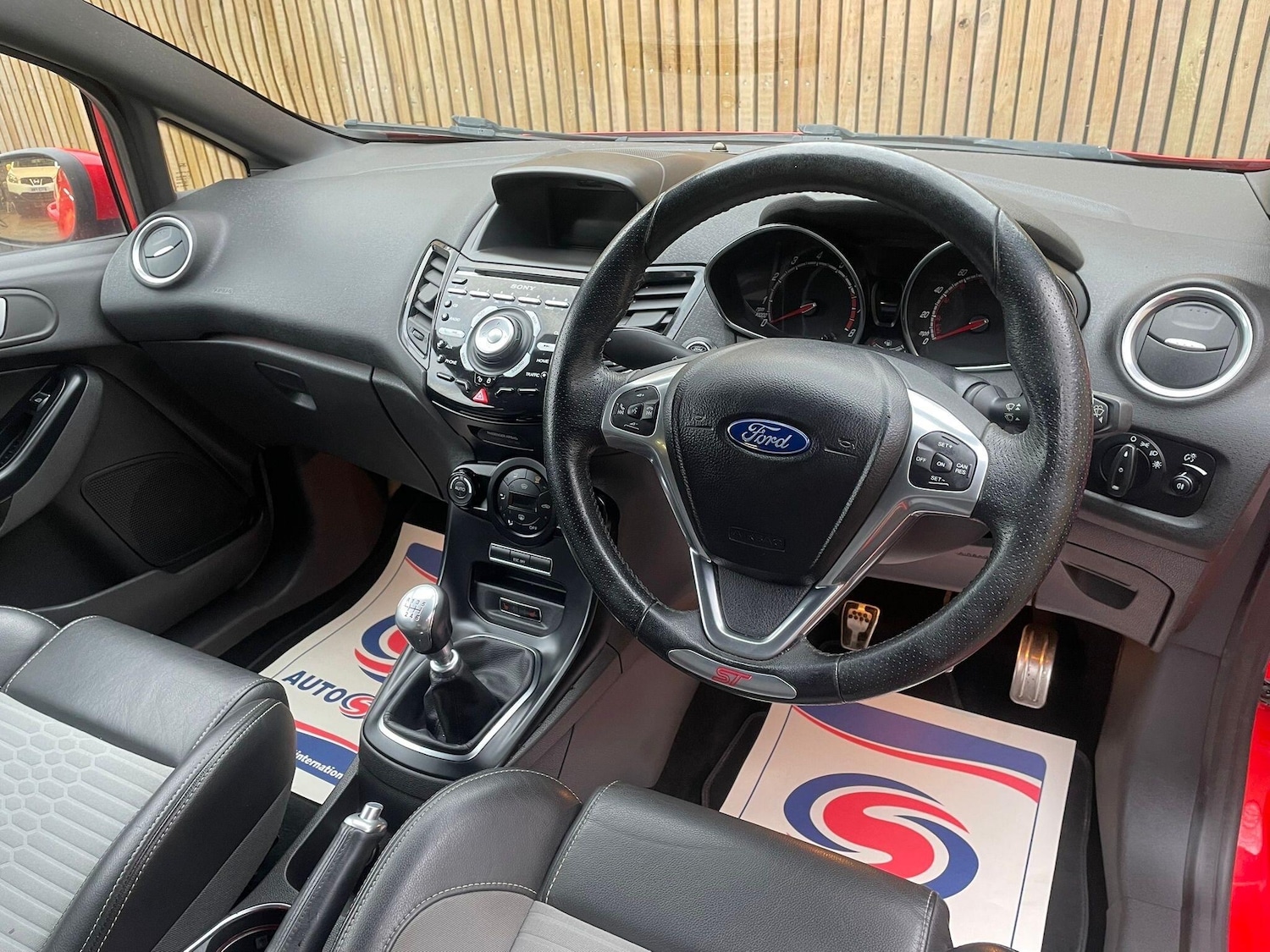 Used Ford Fiesta 2015 for sale - 77853363: Photo 31