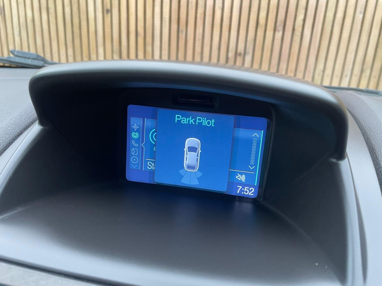 Used Ford Fiesta 2015 for sale - 77853363: Photo 34