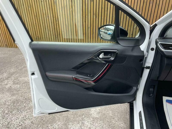 Used Peugeot 2008 2017 for sale - 75551813: Photo 28